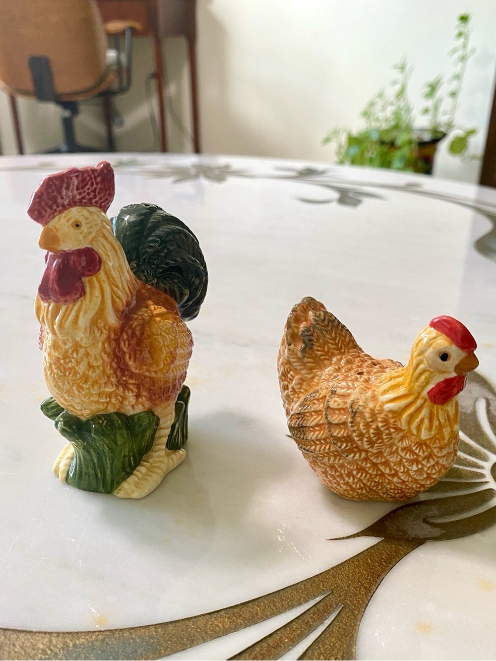 Vintage Ceramic Fall Decor Rooster and Hen Salt and Pepper Shakers